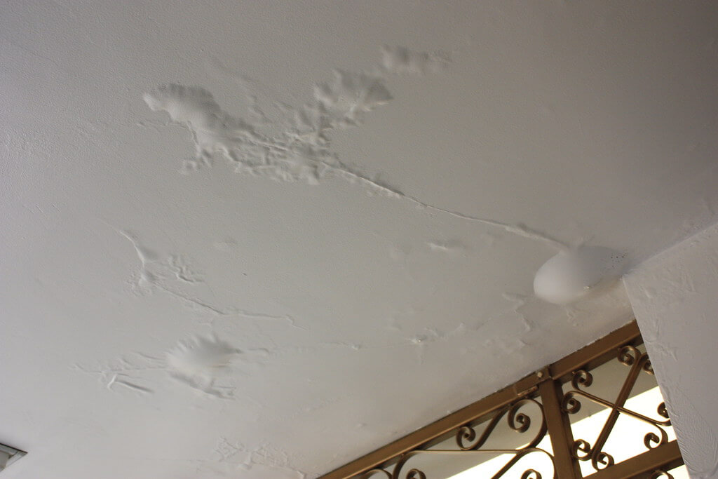 an image displaying the Sagging Ceiling on the ceiling